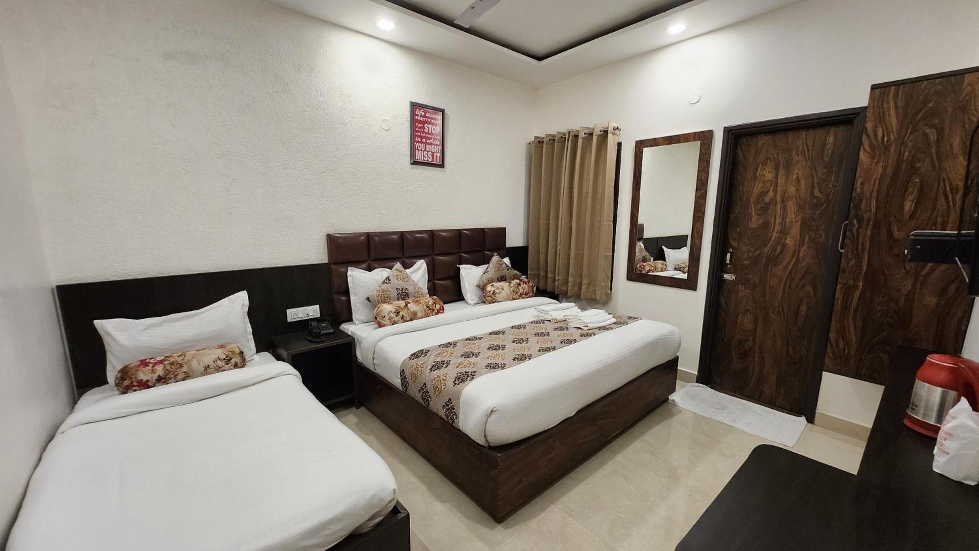 Hotel Krishna'S Near Golden Temple Amritsar Esterno foto