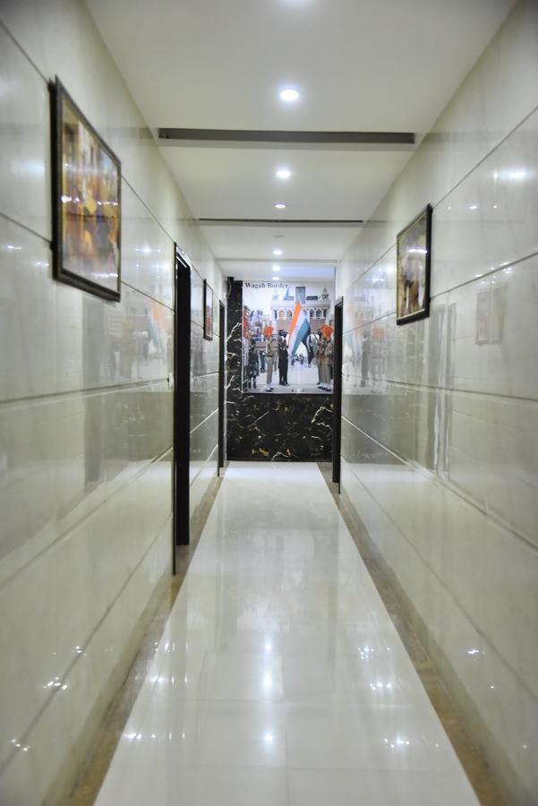 Hotel Krishna'S Near Golden Temple Amritsar Esterno foto