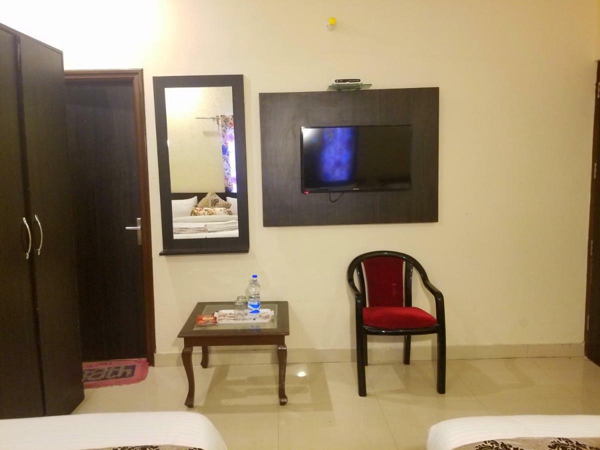 Hotel Krishna'S Near Golden Temple Amritsar Esterno foto